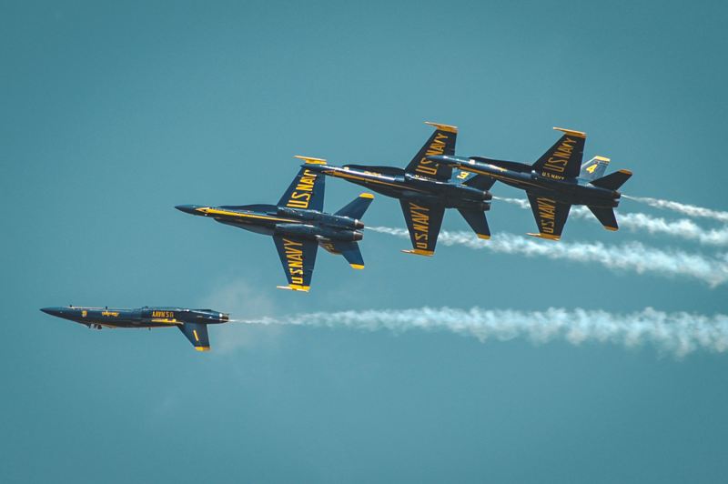 Legends AD1001: Blue Angels F/A-18A Hornet-2