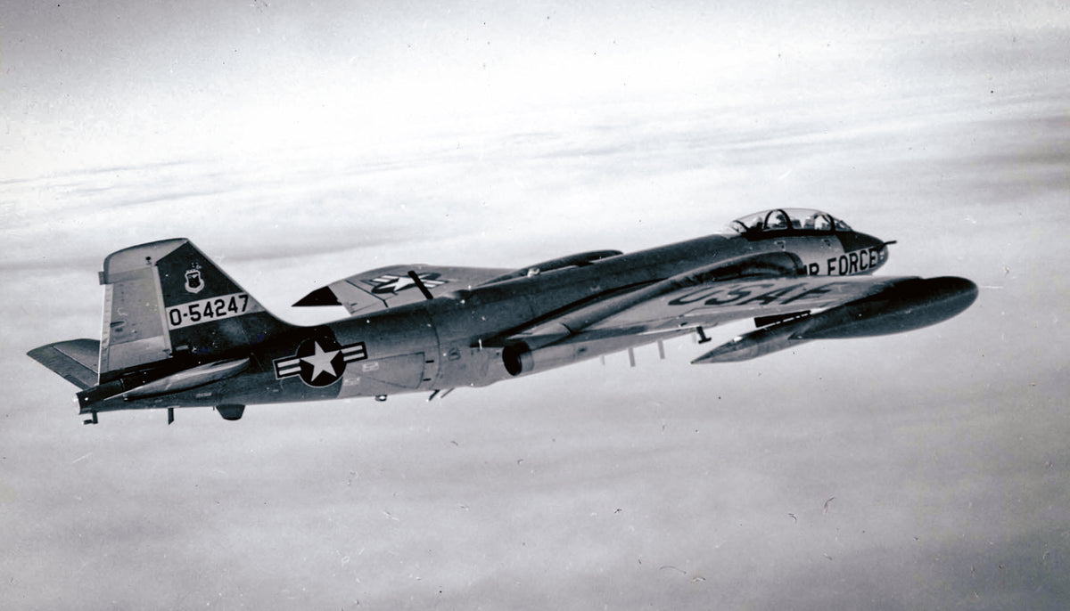 Legends AD1006: EB-57E Canberra-2