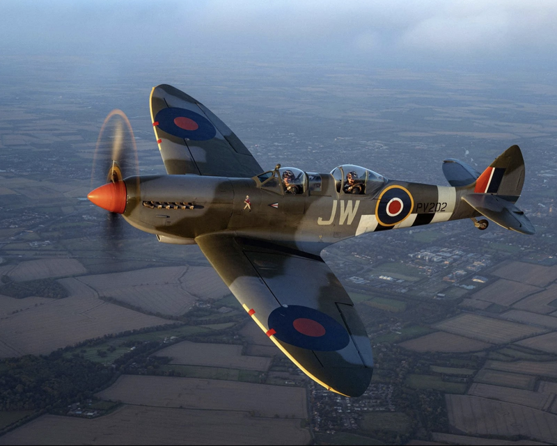 Legends AD704: Spitfire MK.TIX-2